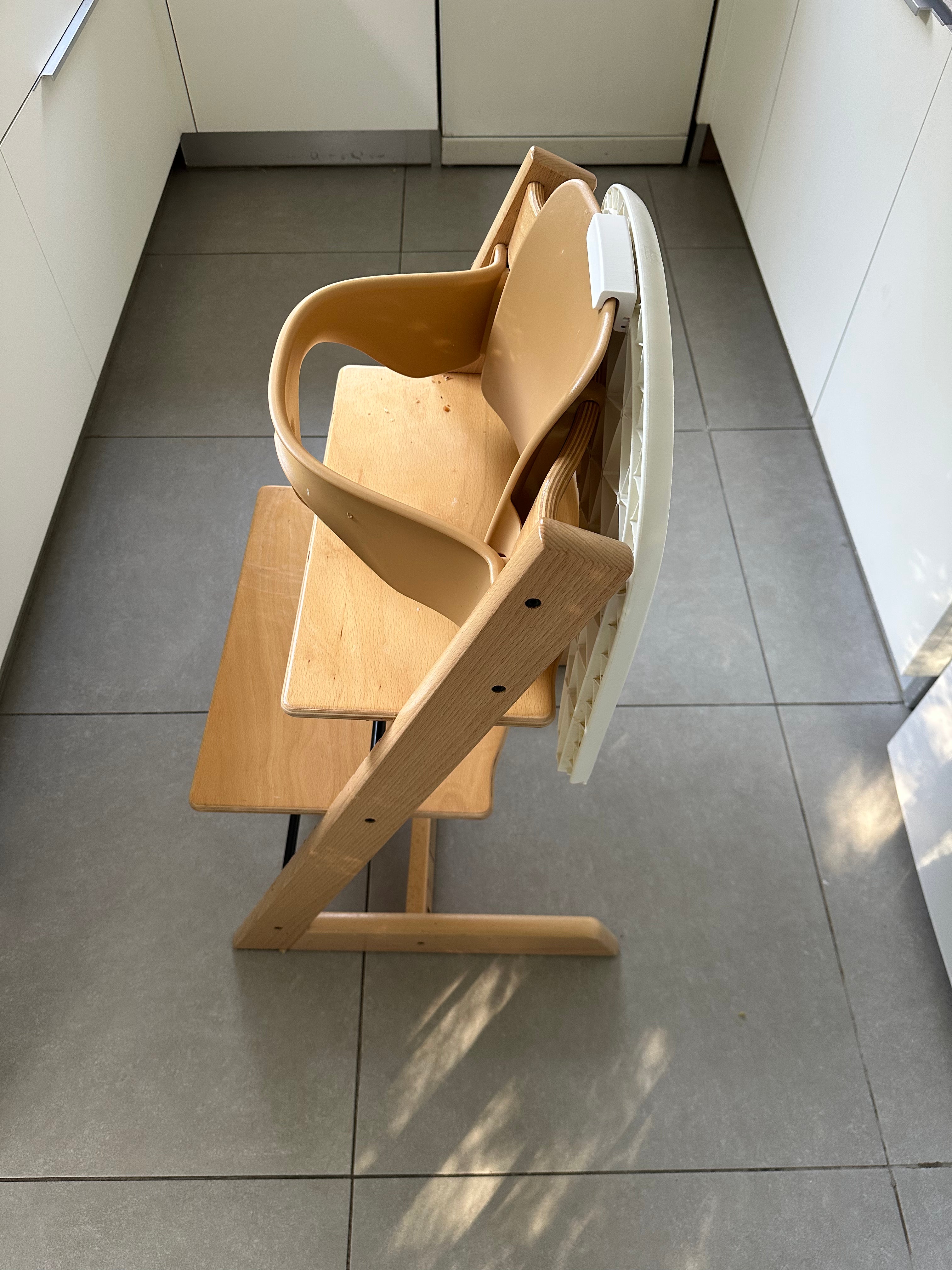 מתלה למגש כיסא סטוקי